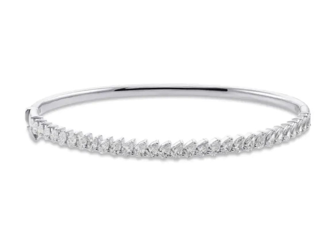 Timeless 4.52 Carat Pear-Shaped Lab Grown Diamond Bracelet